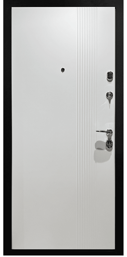 Внешняя дверь зеленого цвета с золотой отделкой, имеет три прямоугольные панели. Внутренняя дверь белого цвета с более простым дизайном.