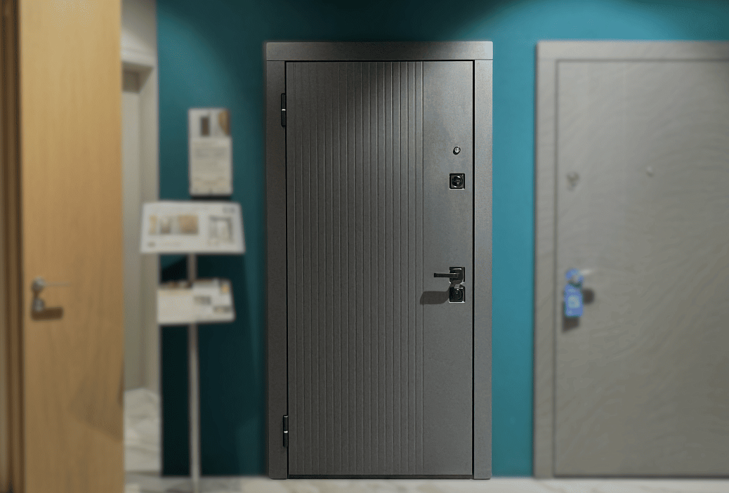 Дверь в&nbsp;наличии с&nbsp;доставкой за&nbsp;2&ndash;3&nbsp;дня, представлена во&nbsp;всех фирменных салонах &laquo;Стальная линия&raquo; в&nbsp;Минске.