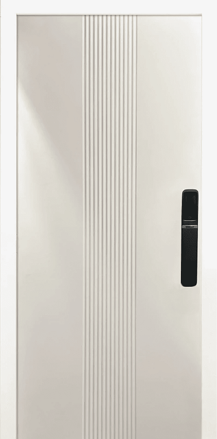 Внешняя дверь зеленого цвета с золотой отделкой, имеет три прямоугольные панели. Внутренняя дверь белого цвета с более простым дизайном.