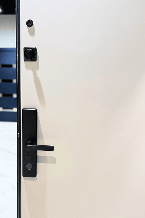 Внутренняя отделка выполнена в&nbsp;светлом спокойном цвете, подходящем для разных стилей интерьера.